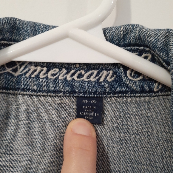 American Eagle Cropped Denim Jacket - Picture 3 of 7